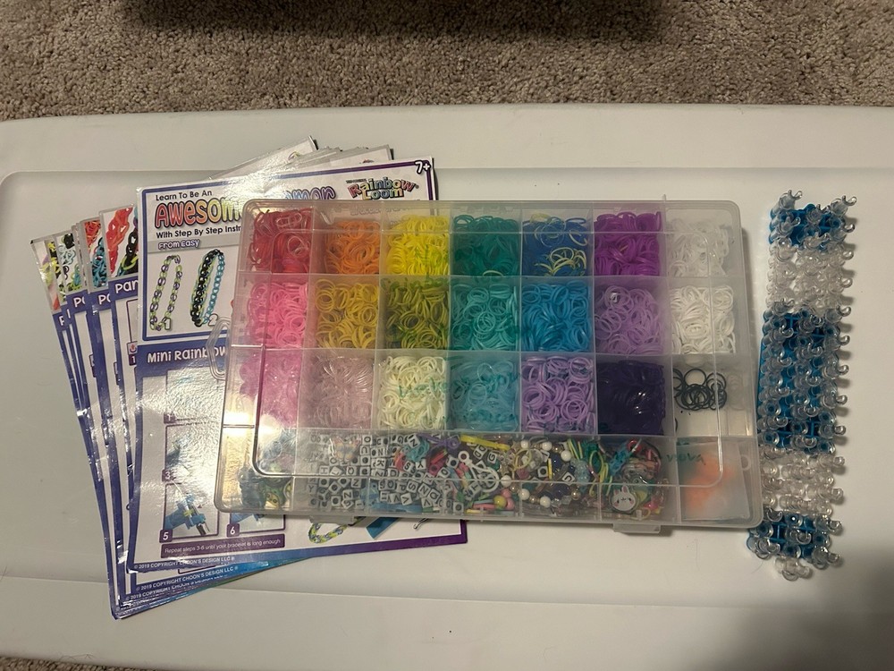 Rainbow Loom Kit with Case, Rubber Bands, Tools, Instructions, Accessories