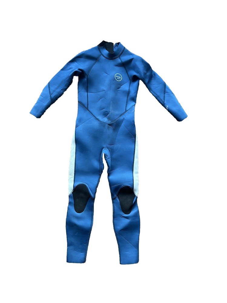 Boys Wetsuit Size 12 3/2