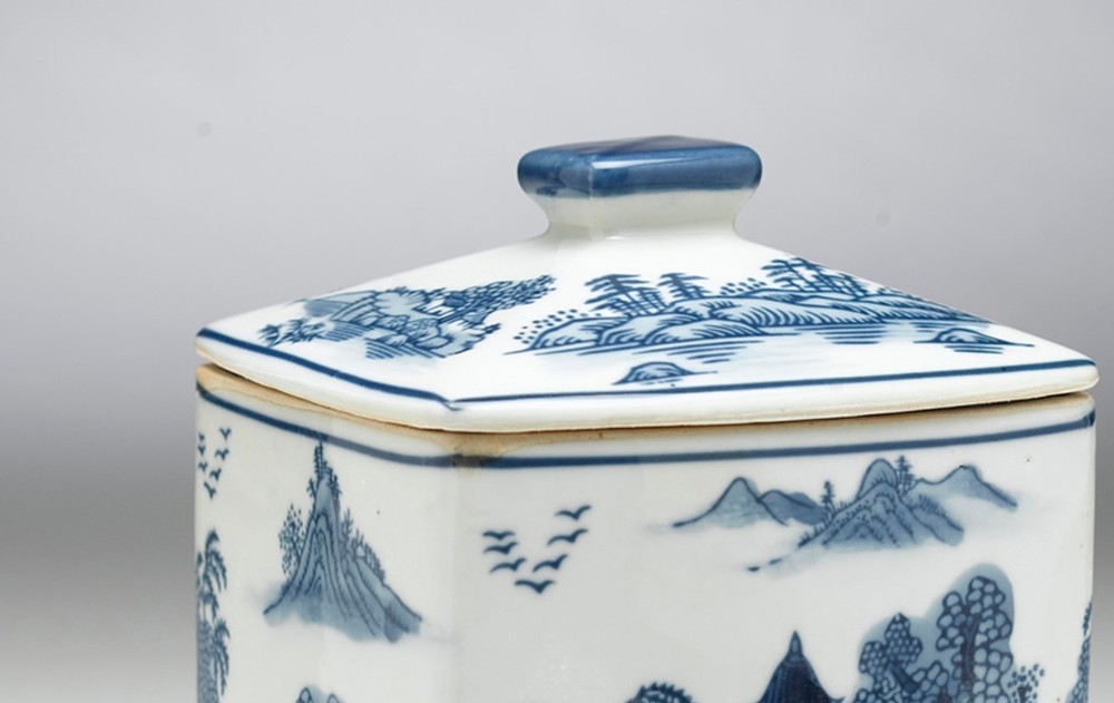 AA Importing 59756 7.5 Inch Blue & White Rectangular Jar
