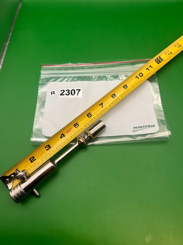 Autococker Bolt