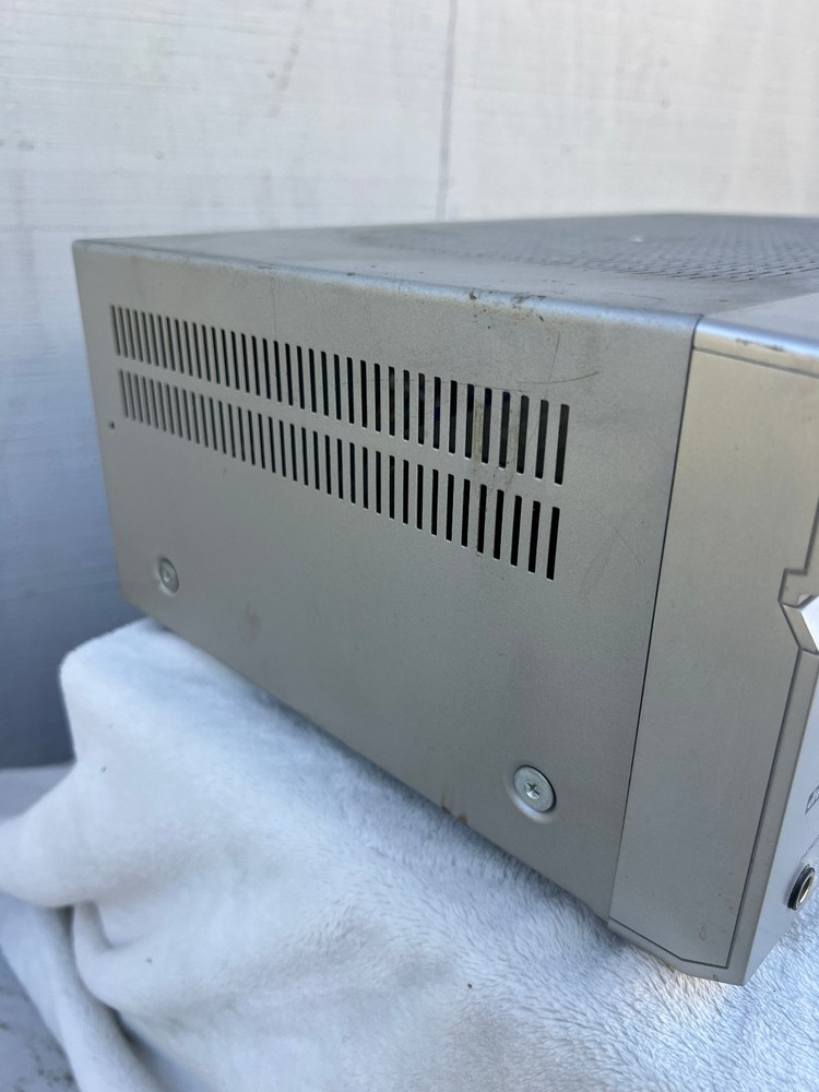 Sony STR-K9900P A/V Stereo Receiver powers on