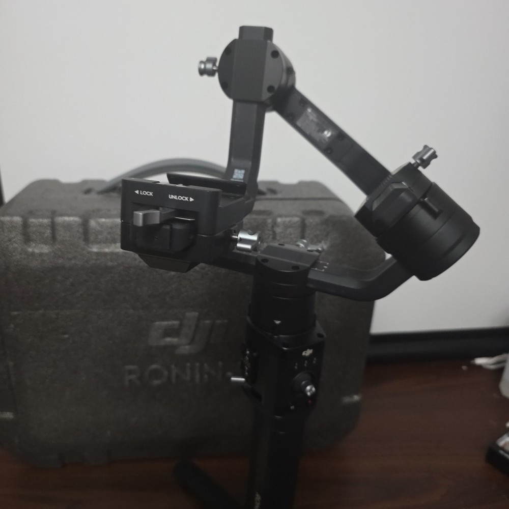 DJI Ronin-S Essentials Camera Stabilizer Kit (CP.RN.00000033.01)