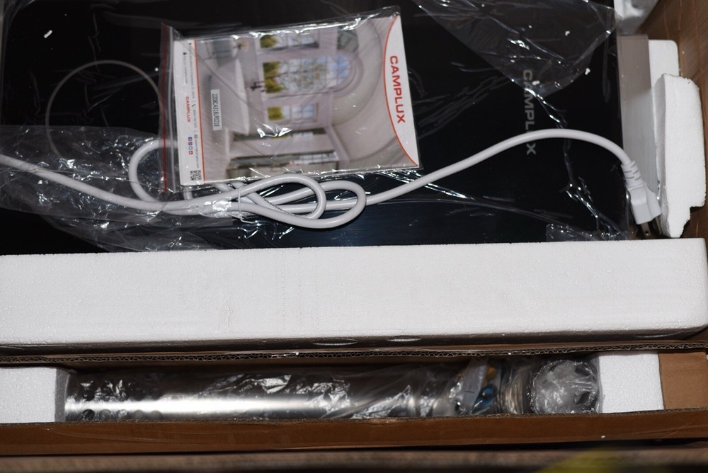 CAMPLUX CA318 3.18 GPM Indoor Tankless Water Heater - Black