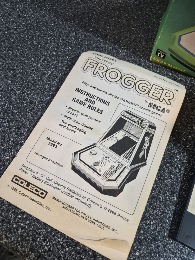 1982 FROGGER COLECO Tabletop Arcade Game ALL ORIGINAL BOX MANUAL WORKING