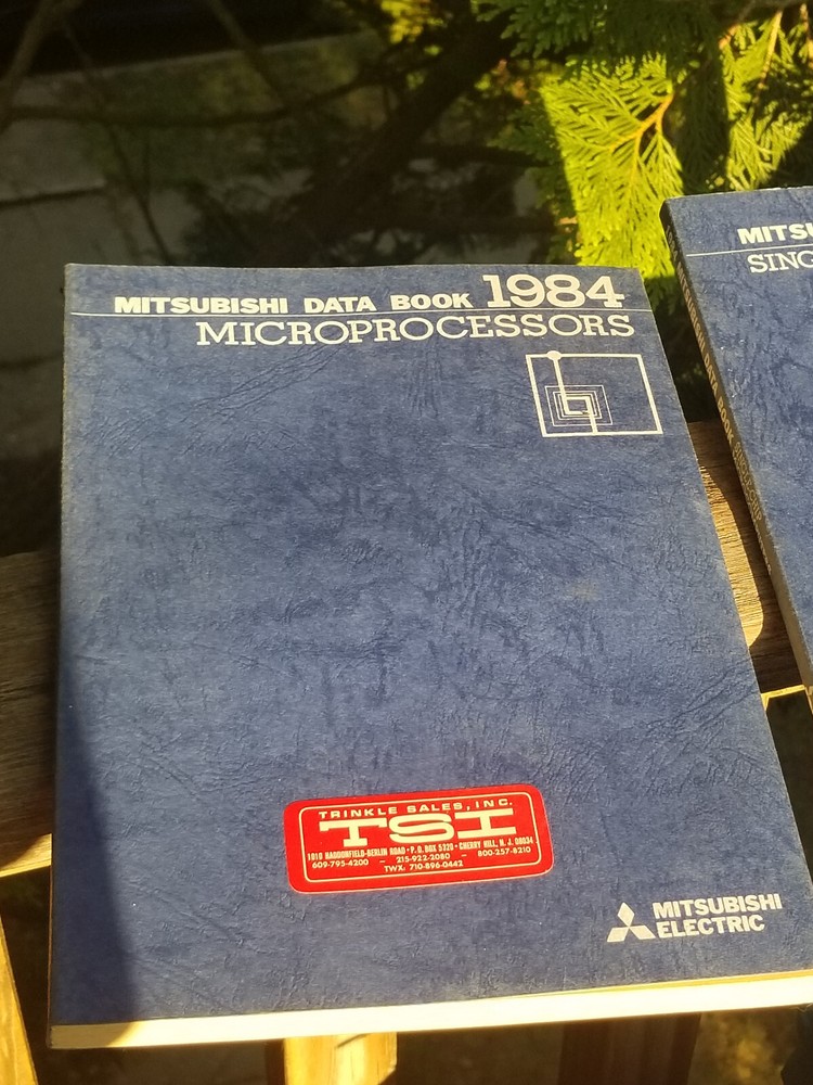 2 VINTAGE ELECTRONICS BOOKS DATA 1984 MITSUBISHI MICROPROCESSORS & SINGLE CHIP