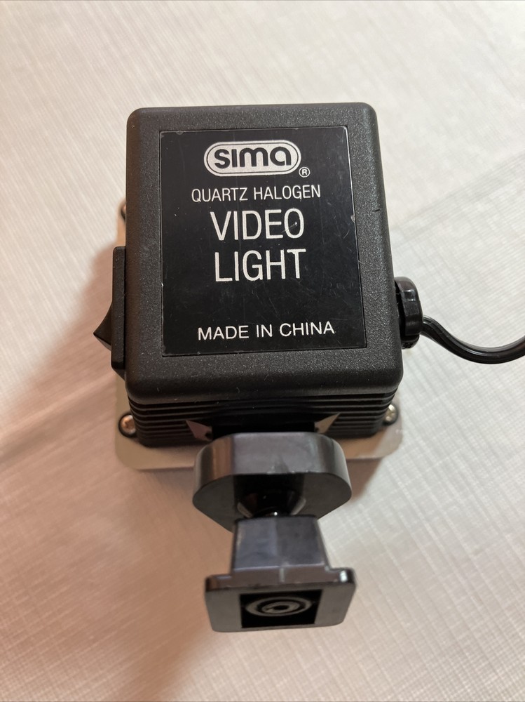 SIMA quartz halogen video light, 150 watts AC, TESTED -WORKS