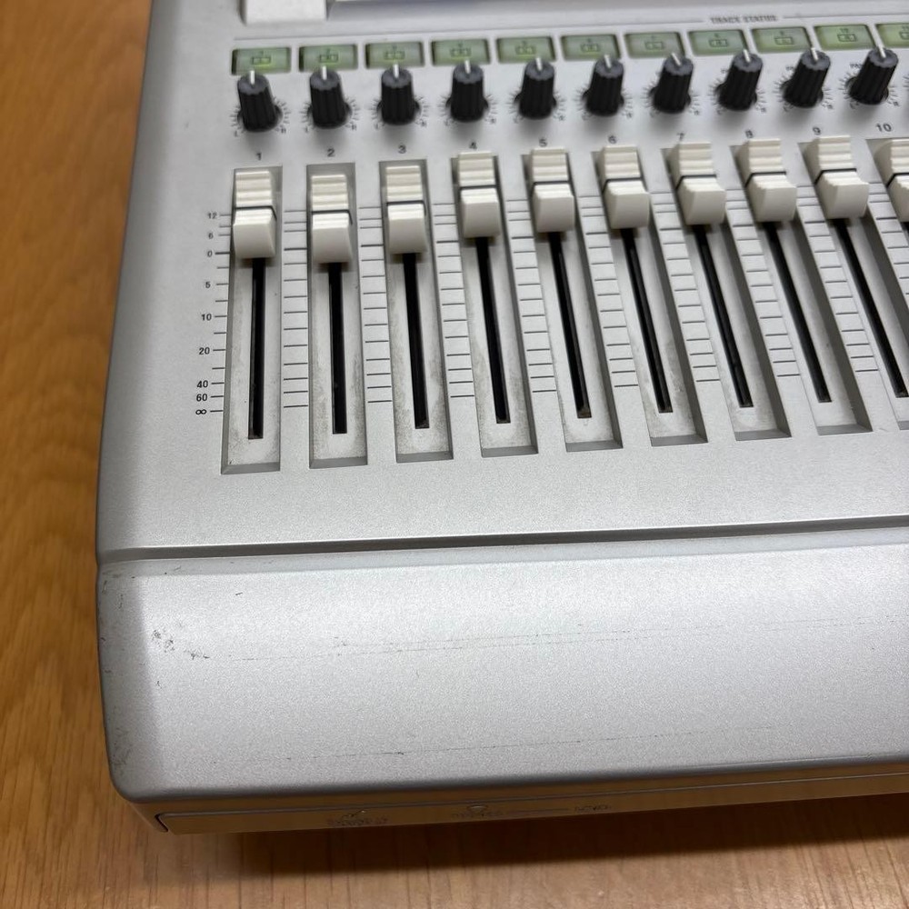 KORG D1600 Multi-Track Recorder