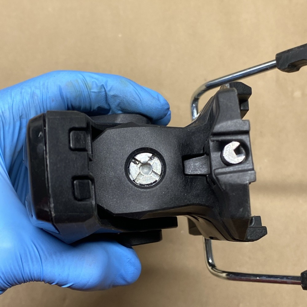 ARMADA SKI BINDING SEELING AS IS NOT SURE WHAT MODEL