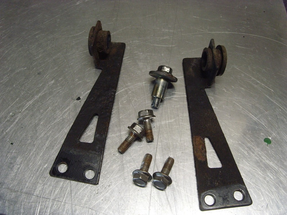 BENELLI TRK 502 X 2019 LOWER RADIATOR SUPPORT BRACKET MOUNTS+FIXINGS
