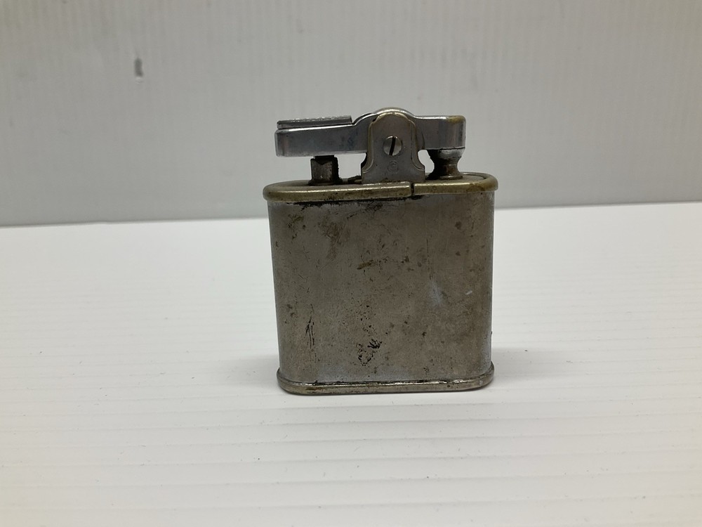 Vintage Ronson Whirlwind Refillable Cigarette Lighter