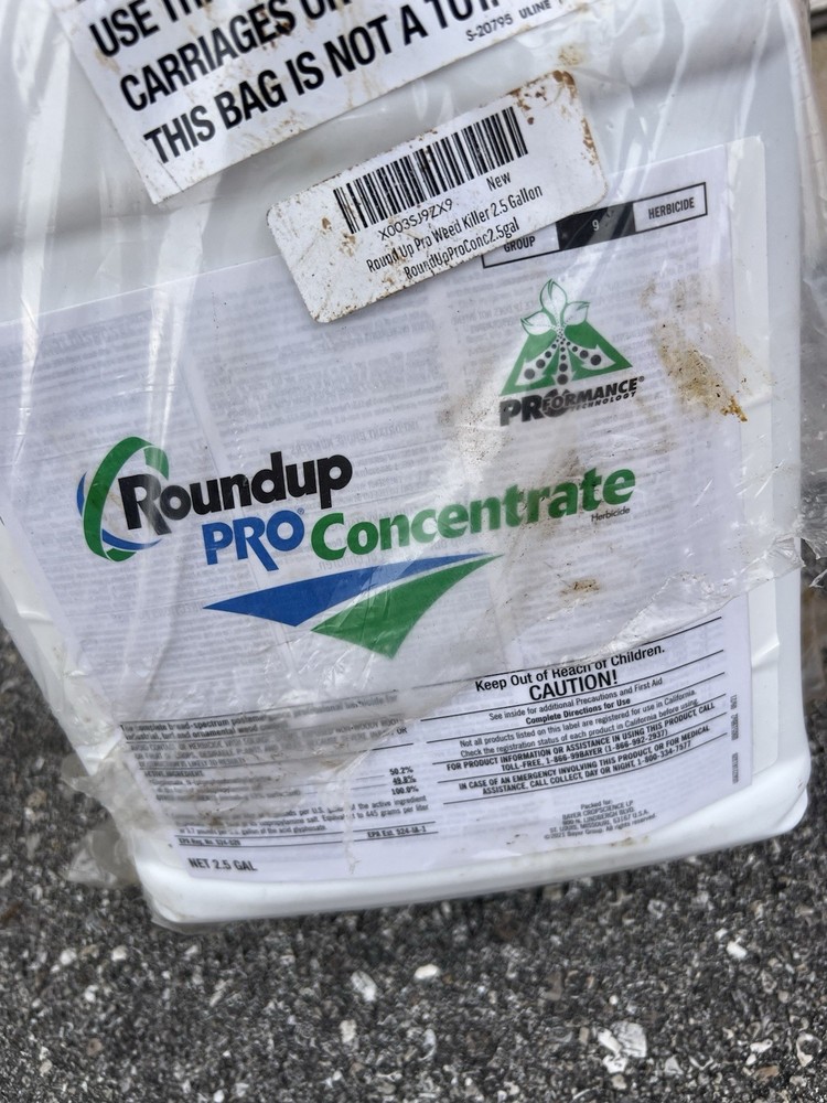 2.5 Gallon Bottle PRO Weed ROUNDUP 🆕 Concentrate