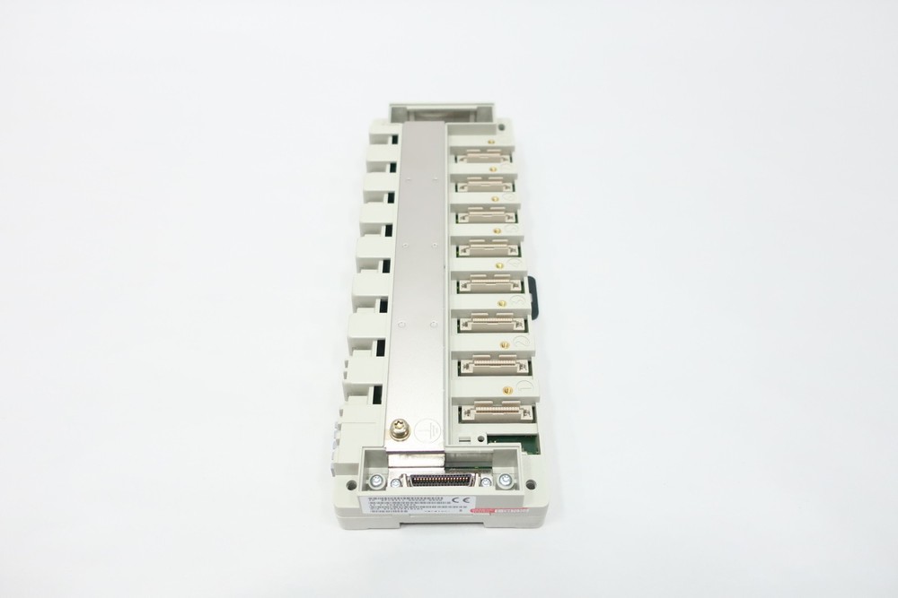 Siemens 6FC5211-0AA00-0AA0 Chassis Module