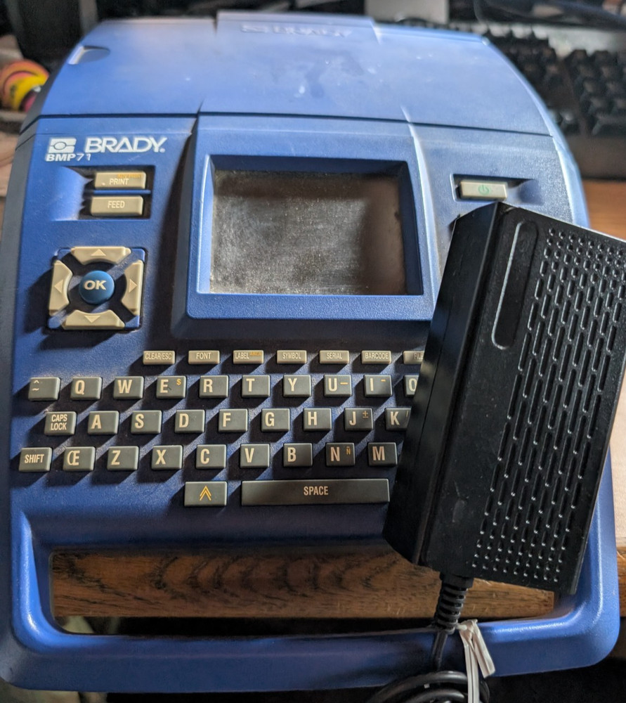 BRADY BMP71 PORTABLE THERMAL TRANSFER LABEL PRINTER