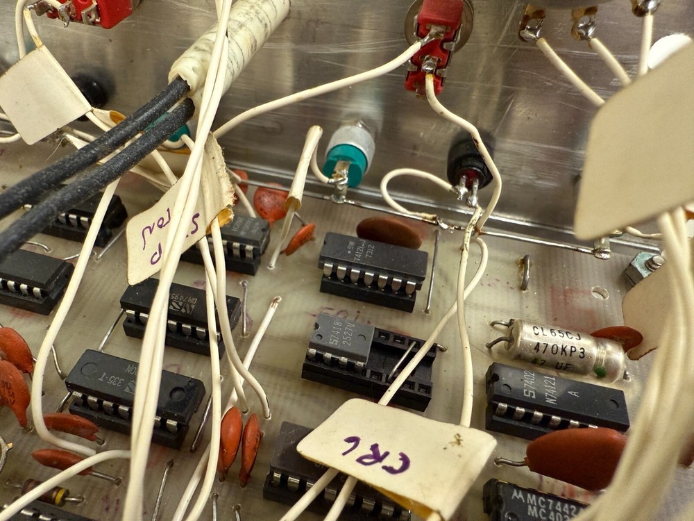 Homebrew IC KEYER W/ PROGRAMMABLE ERASABLE MEMORY