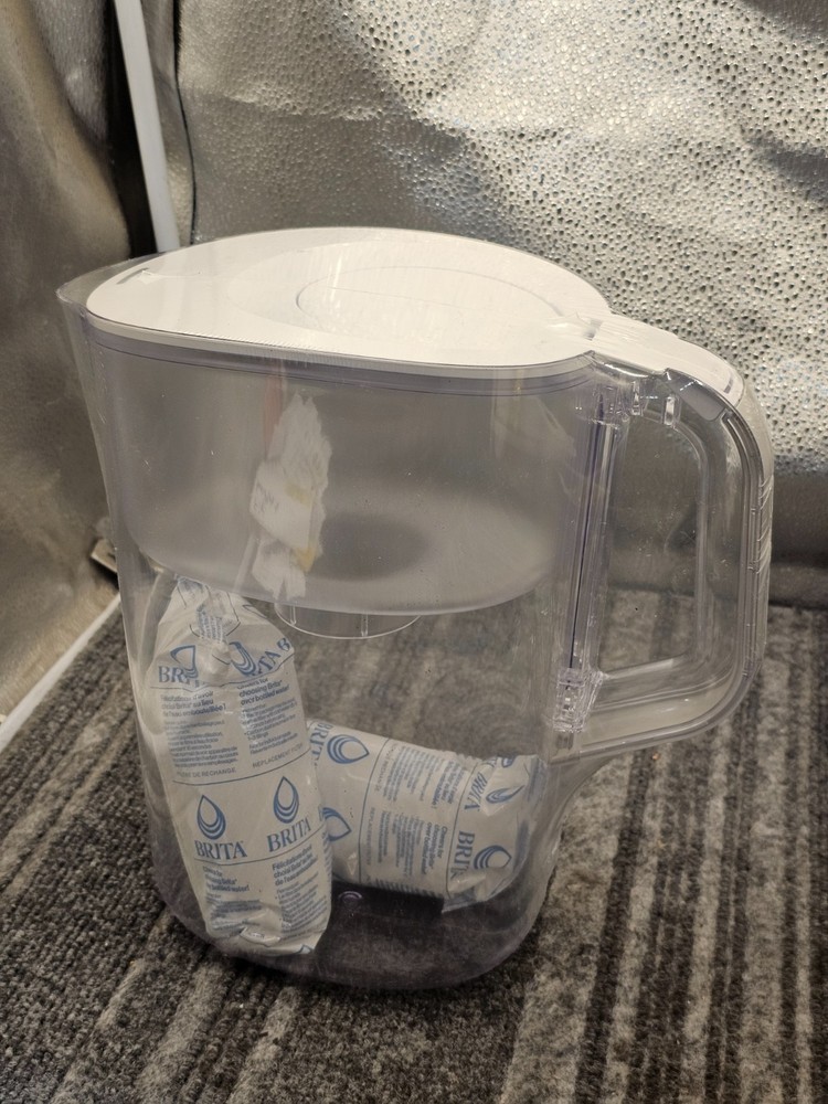 BRITA 1922924 Champlain 10-Cup Water Filter Pitcher + 2 Filters