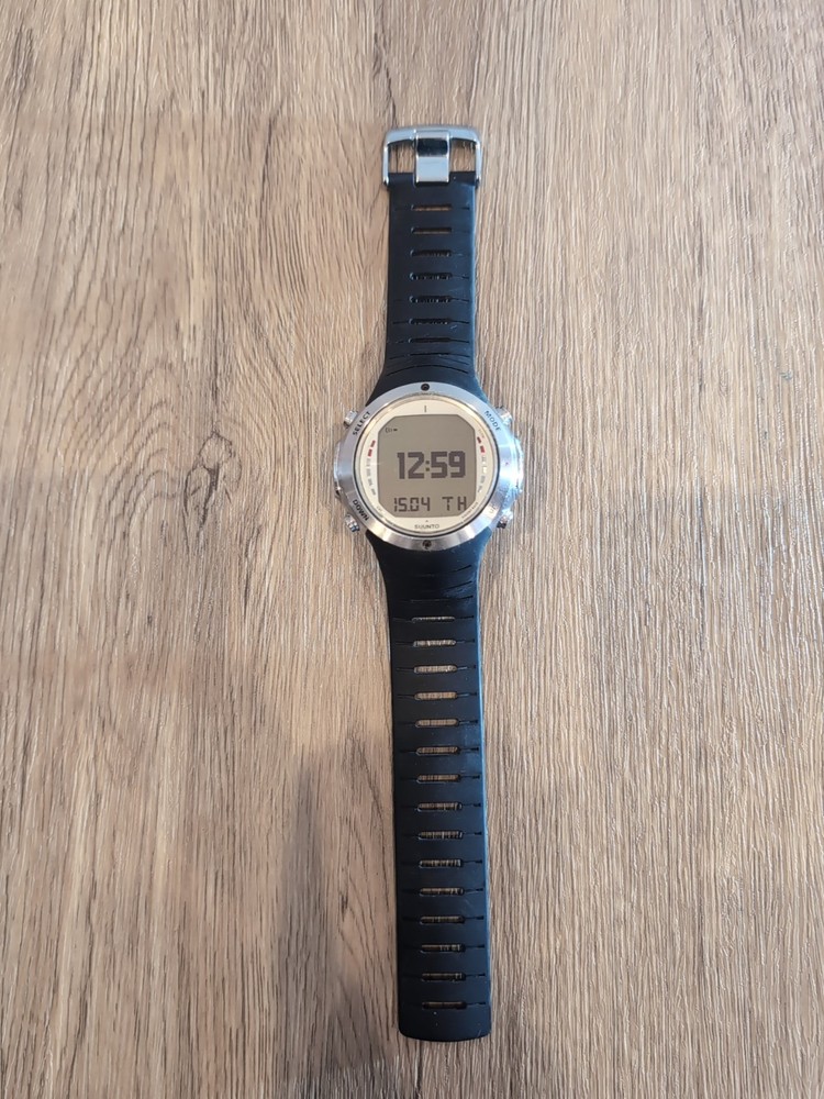 Suunto D6 Dive Computer with USB cable