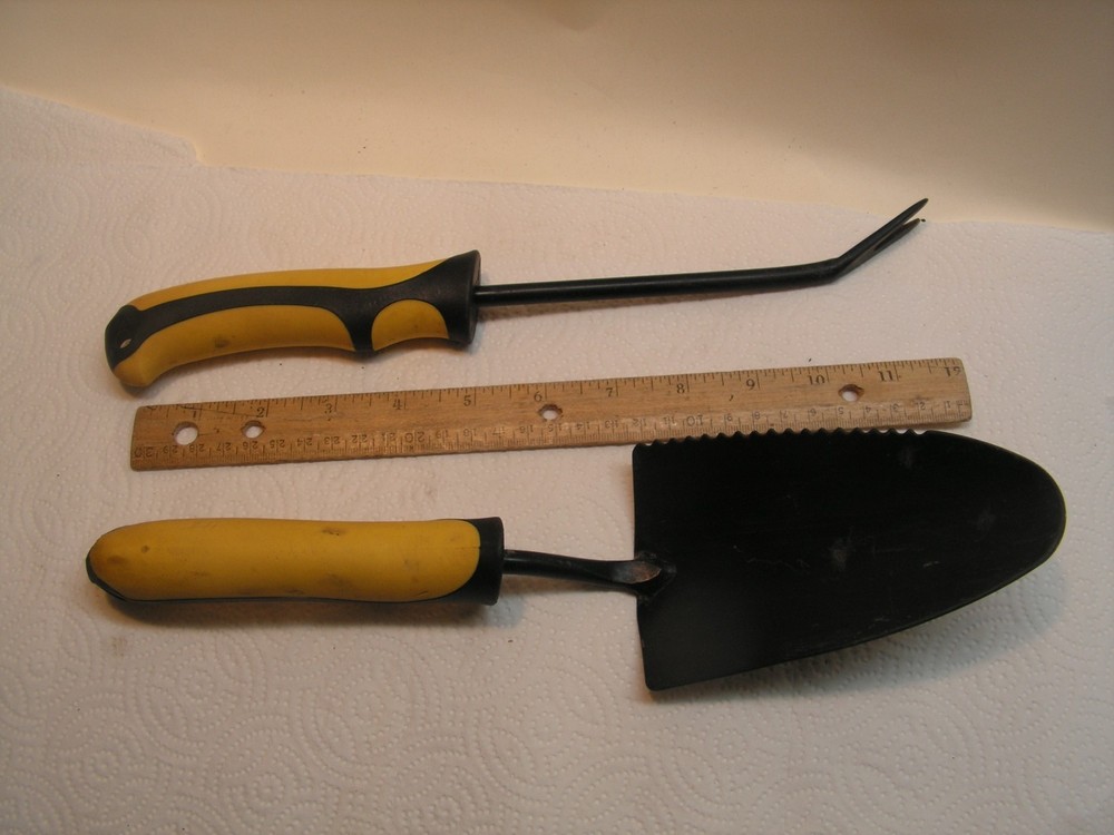 Vintage Spade Serrated Edge & Weed Puller Garden Hand Tools Both 12 3/4" NICE!