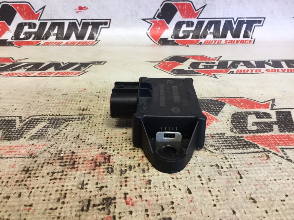 17 CHRYSLER PACIFICA FUEL PUMP CONTROL MODULE 68193711AC