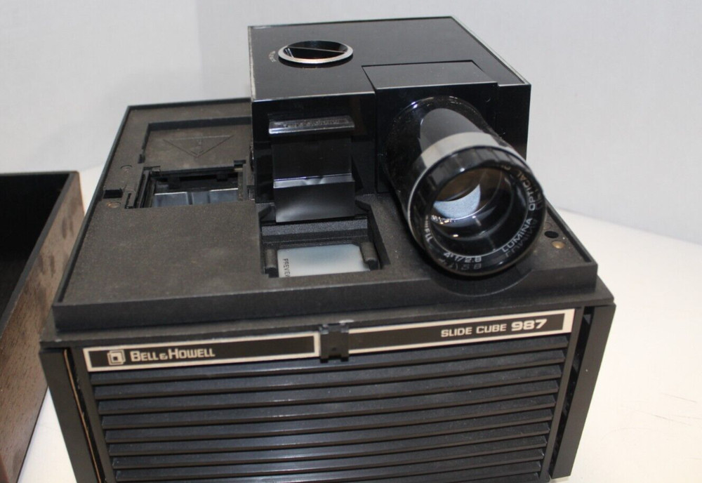 Bell & Howell Slide Cube 987 Vintage Projector *Untested