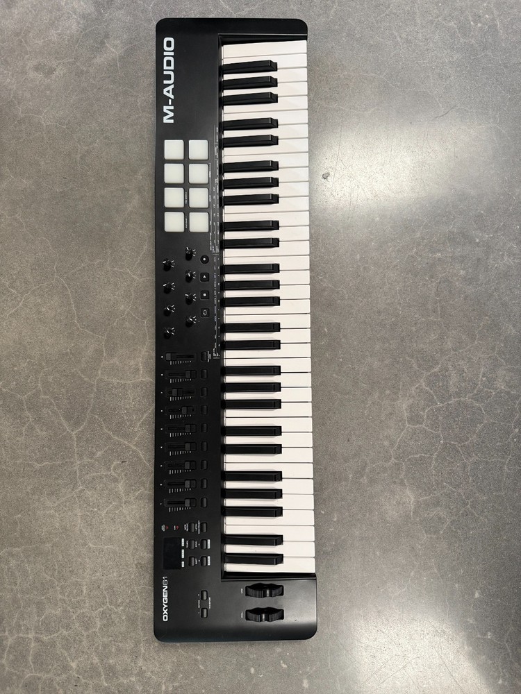 M-Audio OXYGEN 61 USB MIDI Keyboard Controller 8 Touchpads