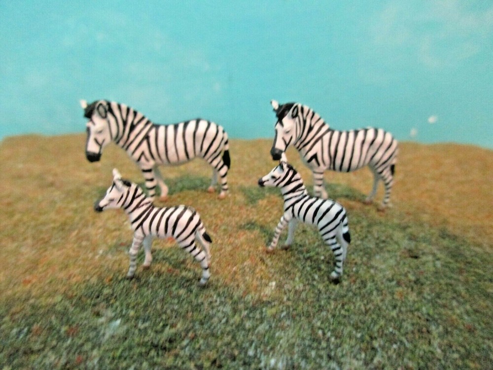 Preiser - Zebra (4 pieces) #20387 (NIB)