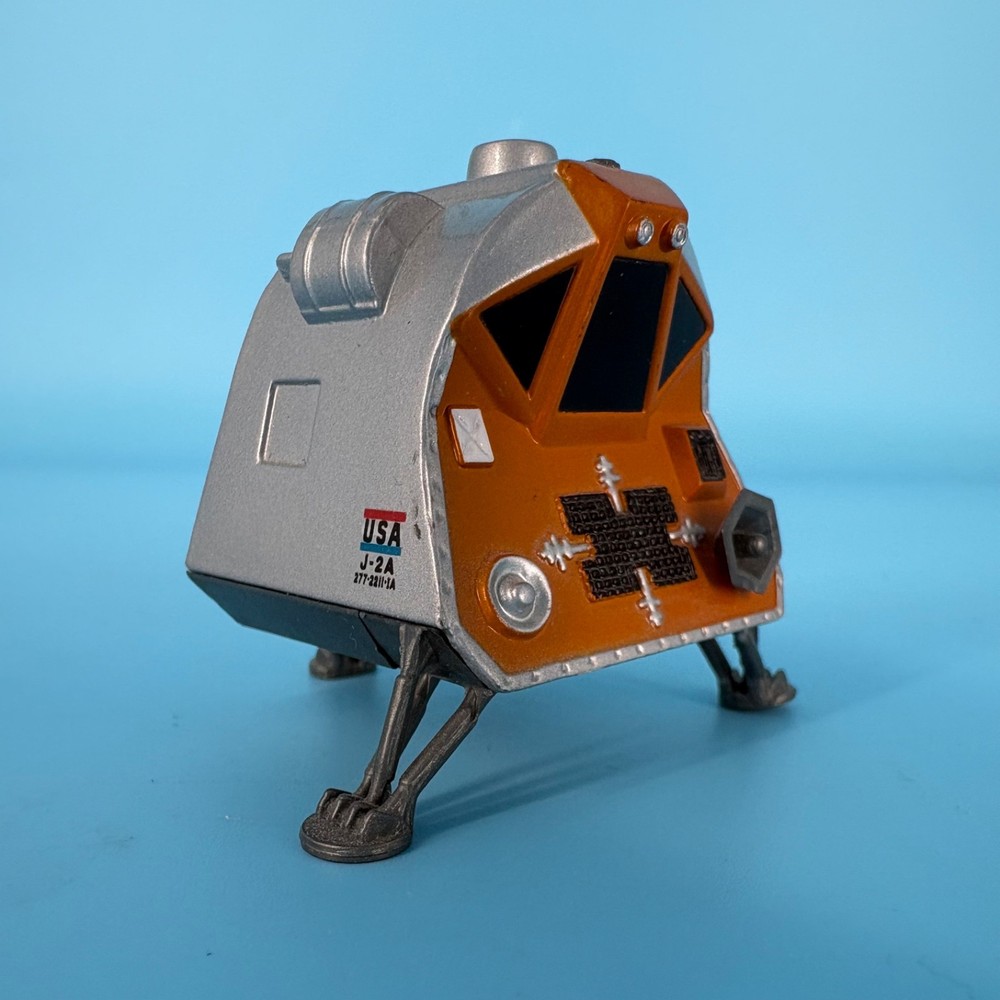 Lost in Space Space Pod from Johnny Lightning Playing Mantis 1998 OPEN