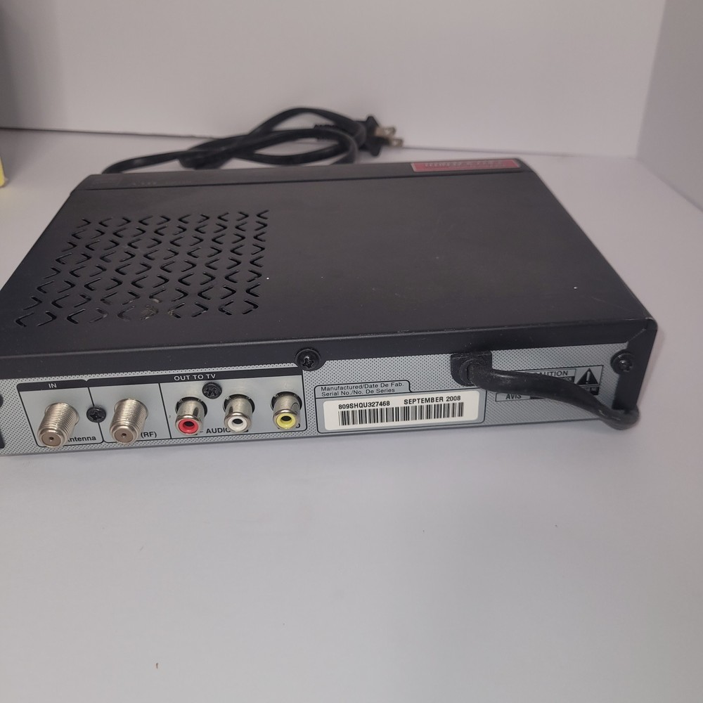 RCA Digital TV Converter box, model DTA800B1.