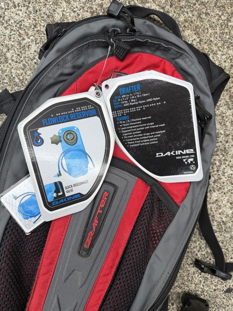 Y2K DAKINE Drafter 11L Hydration Backpack Quick Disconnect Compression Red/Gray