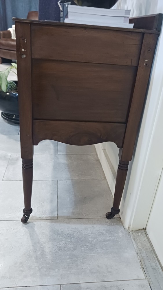 Walnut Antique Sideboard Buffet Cabinet 2 Doors With Lock On Casters