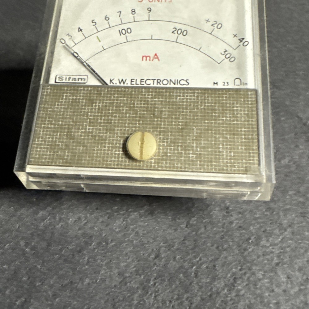 K . W . ELECTRONICS Front mA Meter TRANSCEIVER KW 2000B