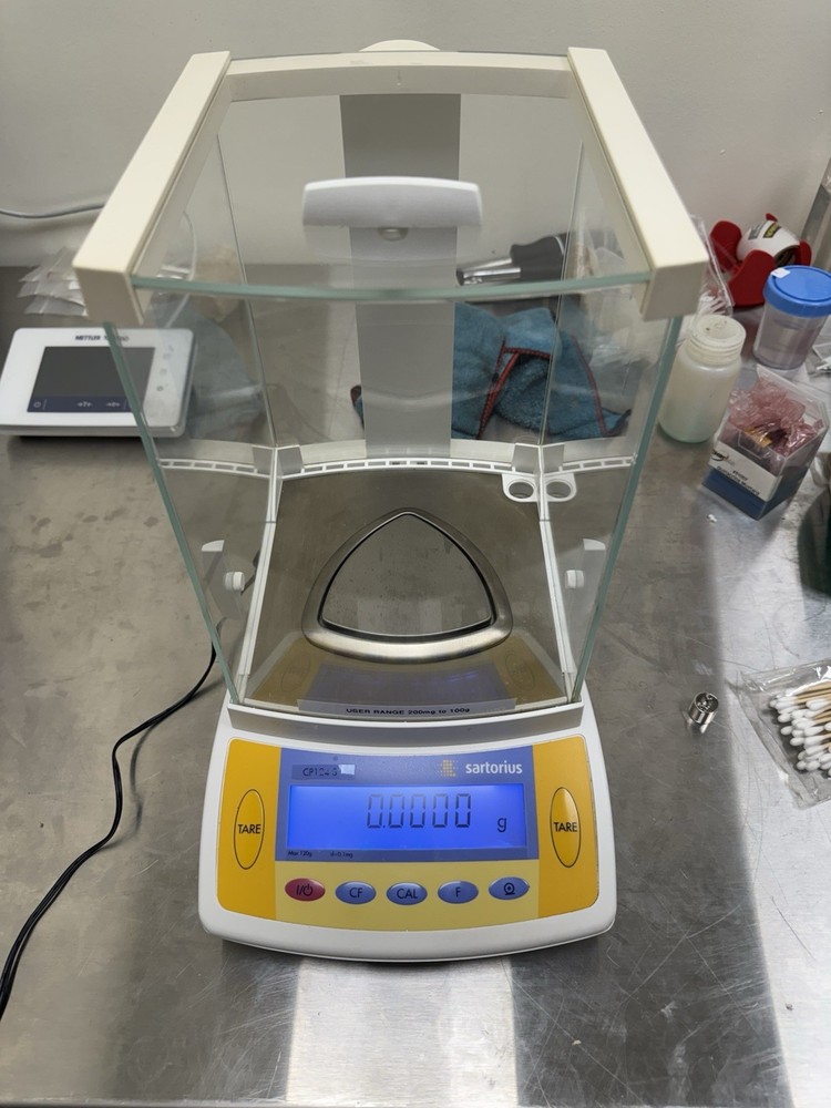 Sartorius CPA 124S Analytical Balance