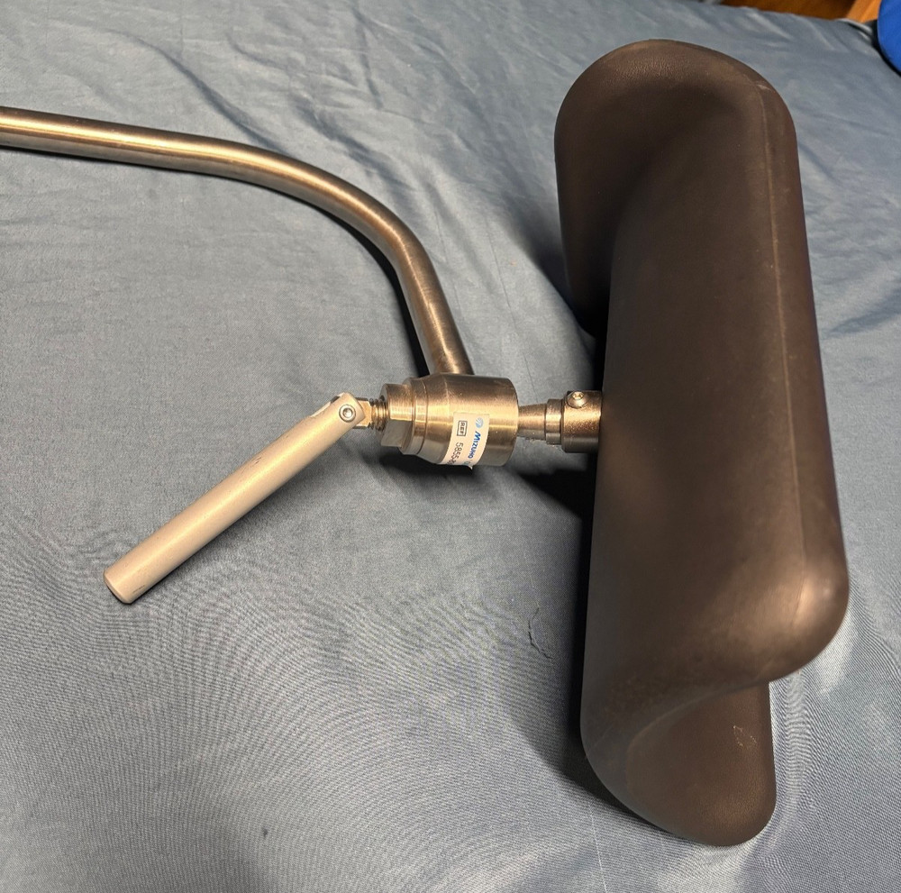Hana Table Well Leg Holder