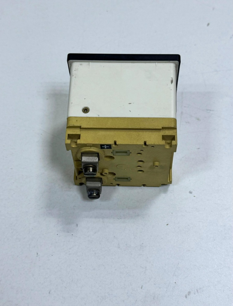 V72LC | Analog Voltmeter – 0-60 kV | Voltage Measurement