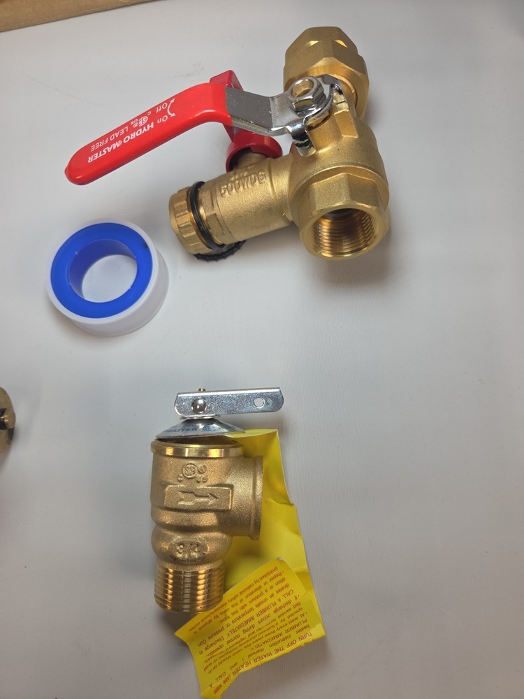 HYDRO MASTER Tankless Water Heater Valve Kit. ( MISSING A PIECE )