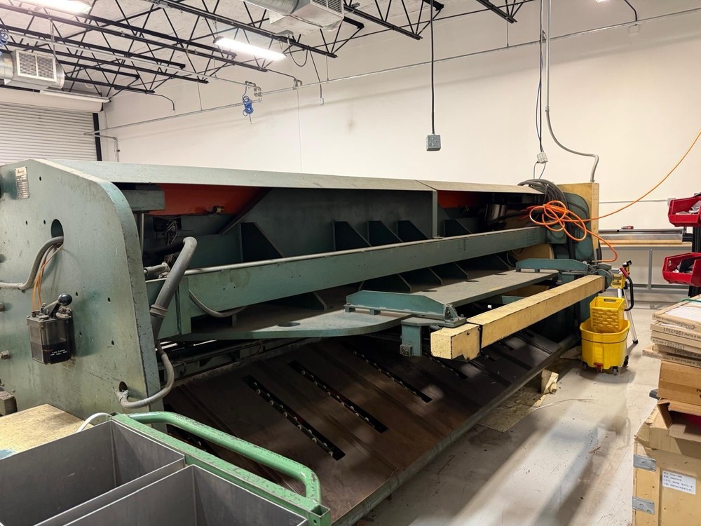 Amanda Shear Model: M-4065 Year:1966