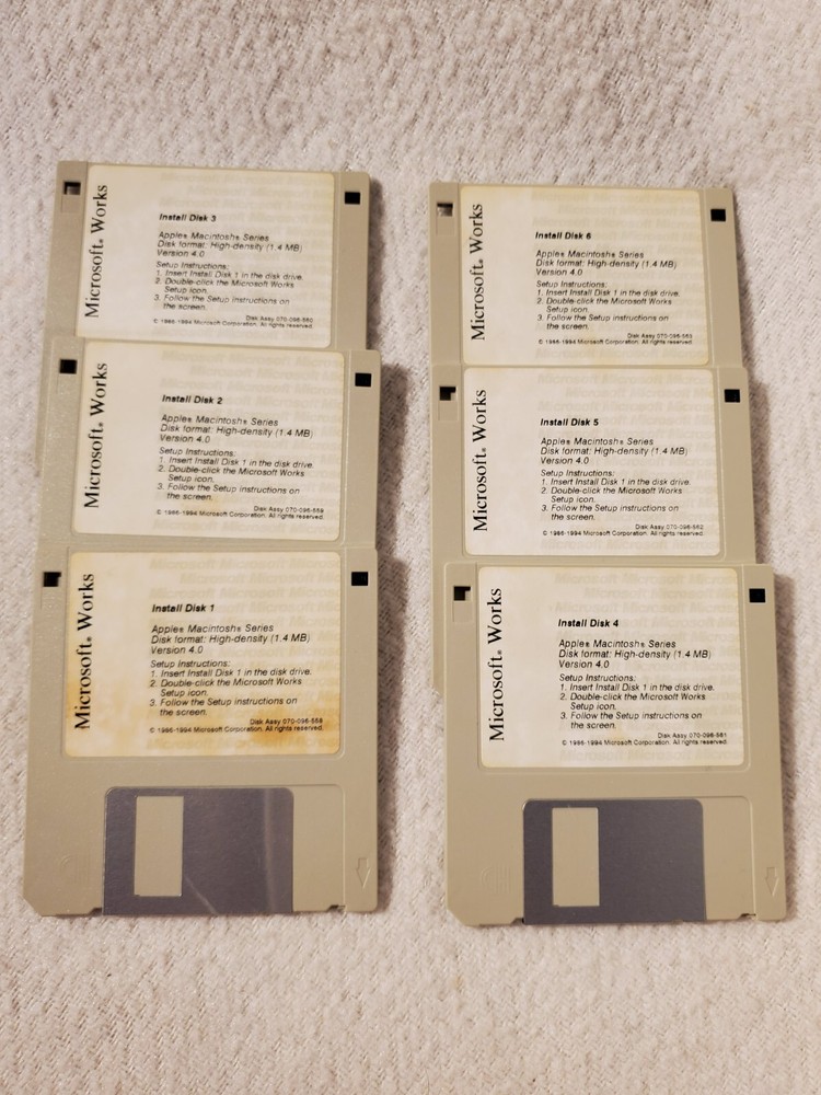Vtg 1994 Microsoft Works 4.0 Macintosh Computer Software 3.5" Floppy Diskettes