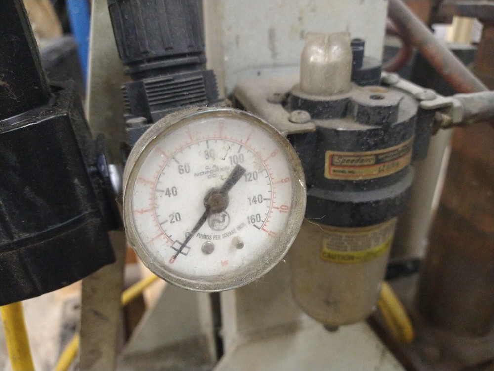 PNEUMATIC TUBE BENDING MACHINE