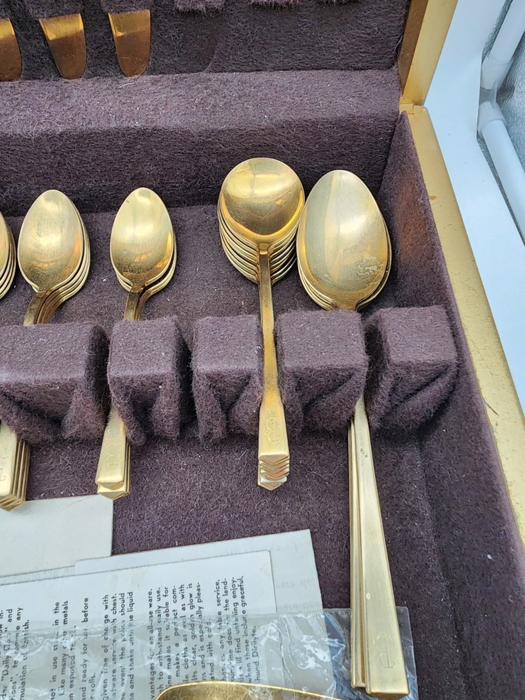 VINTAGE 52 Pc DIRIGOLD DIRILYTE REGAL GOLD TONE FLATWARE SET With Original Case