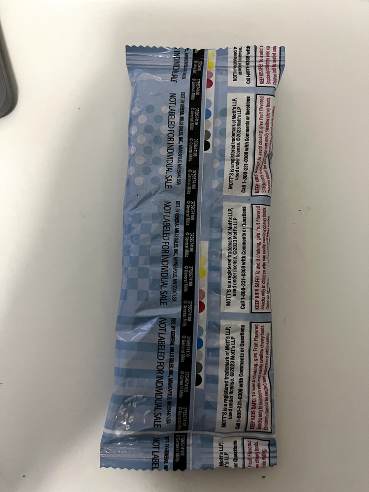 Mott's Fruit Snacks ERROR Pack, 2 Packs in 1