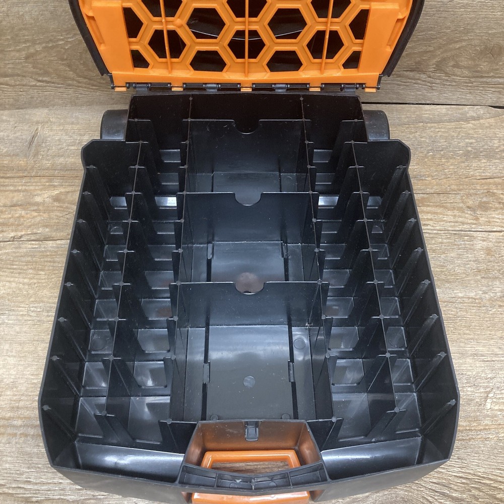 Hot Wheels 100 Car Rolling Storage Case with Retractable Handle Pre-Owned