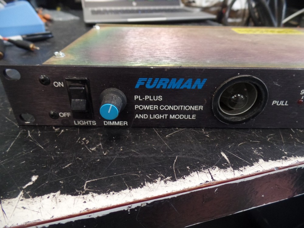Furman PL-PLUS Power Conditioner & Light Module - 1U rack - 15 amp - UNTESTED