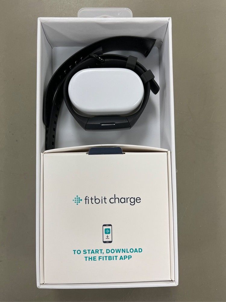 Fitbit Charge 4 Black One Size