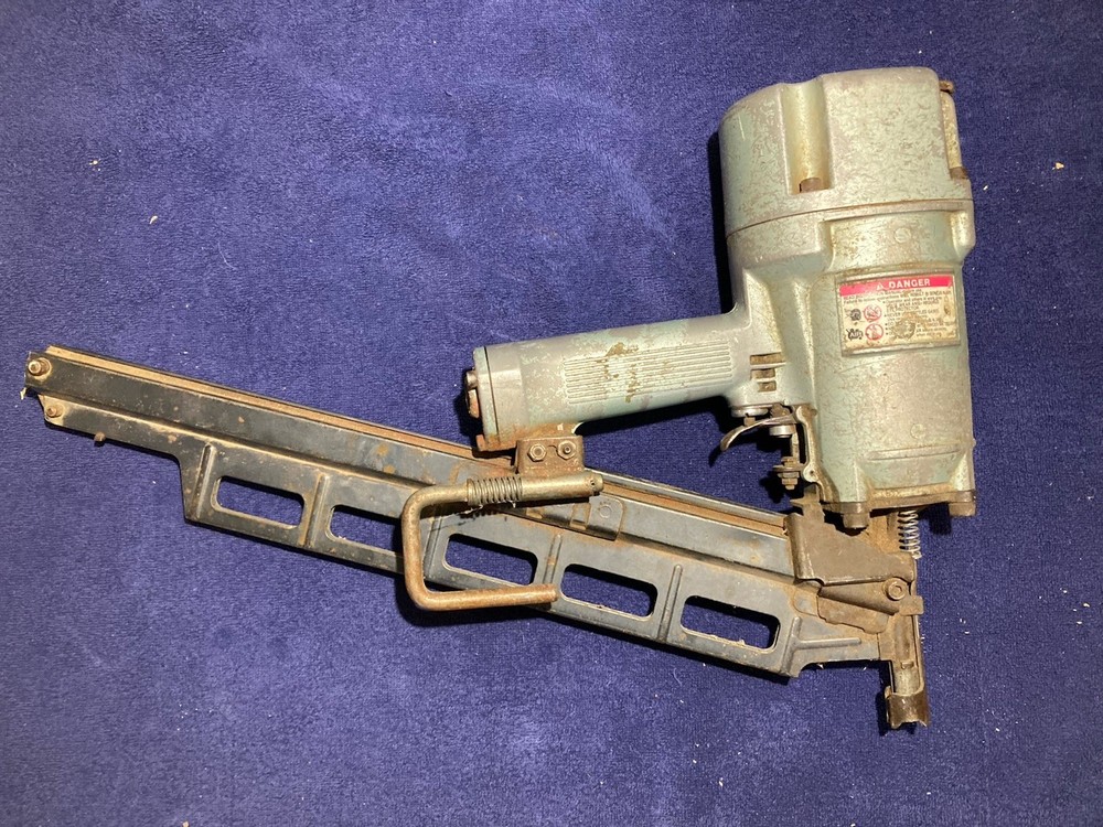 Hitachi Framing Nailer NR83A Complete Needs Rebuilt