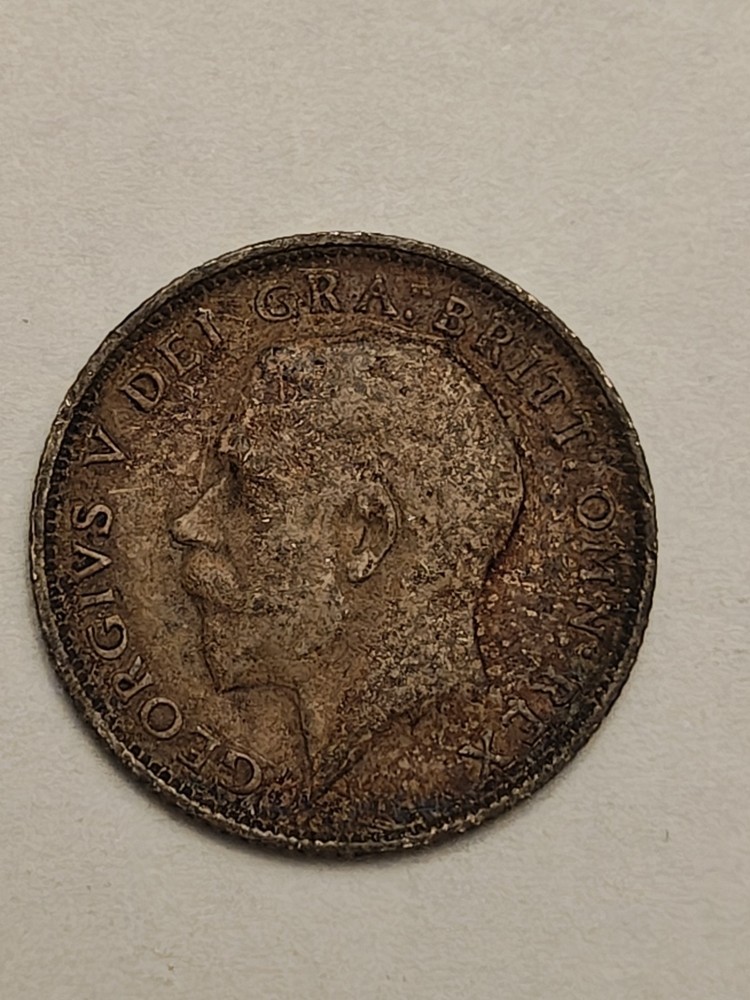 SILVER - Dime-Sized - 1915 Six Pence