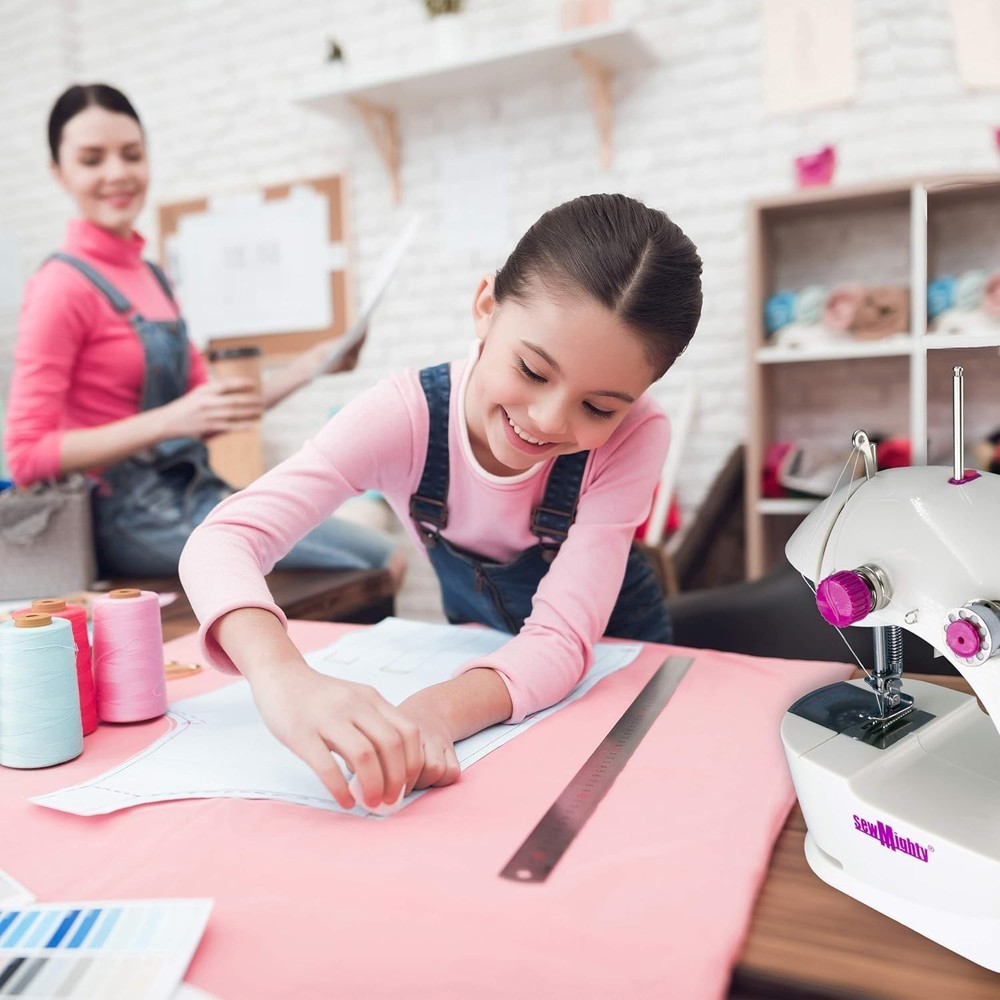Lightweight Portable Mini Sewing Machine - Ideal for Small Projects & Beginners