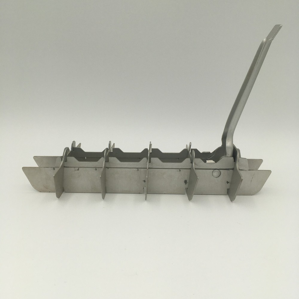 Vintage 18 Cube Aluminum Kitchen Ice Cube Tray with T Handle
