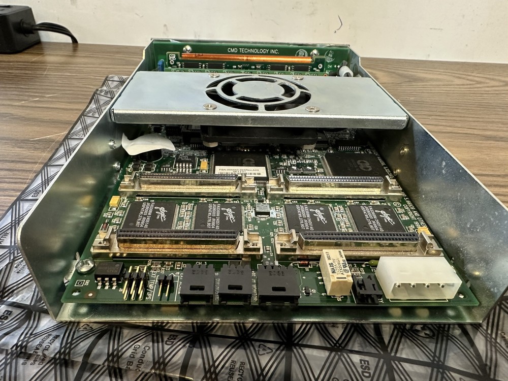 CMD CRD-005440 SCSI RAID CONTROLLER ULTRA 4 CHANNEL 1 HOST 3 DISK VIPER II