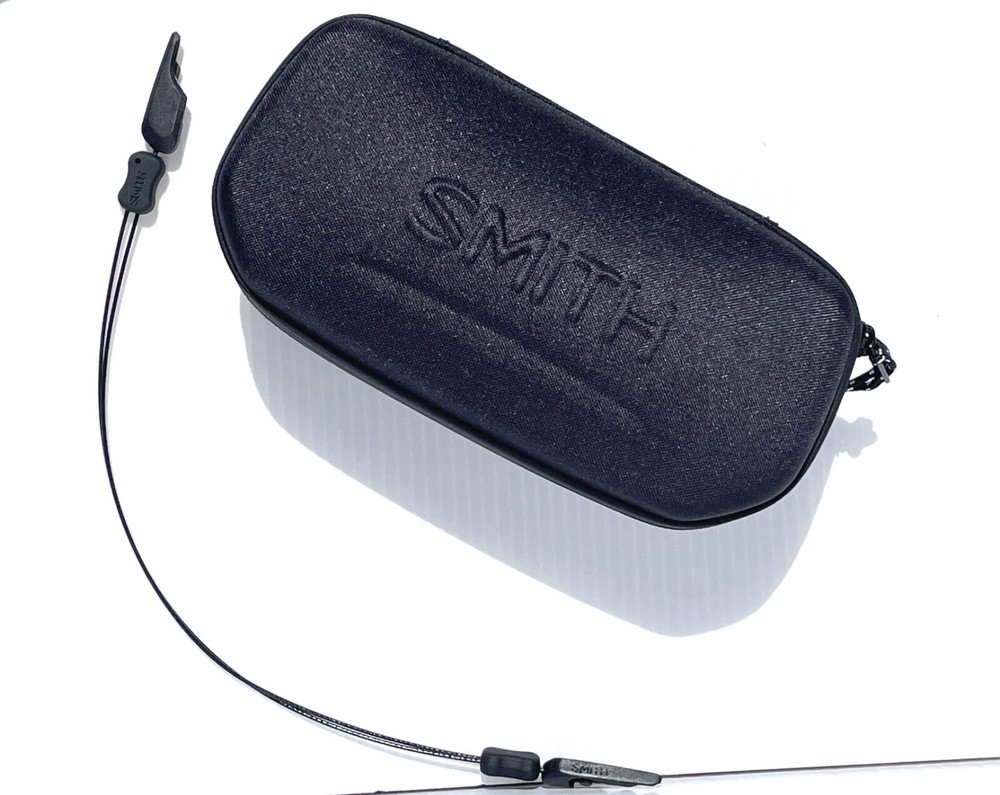 Smith Optics OUTCOME Matte Silver Carbonic POLARIZED Platinum Mirror Sunglass