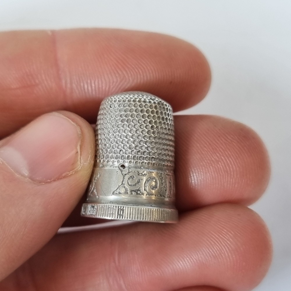 Vintage Solid Silver Thimble "Ilfracombe" Hallmarks Rubbed
