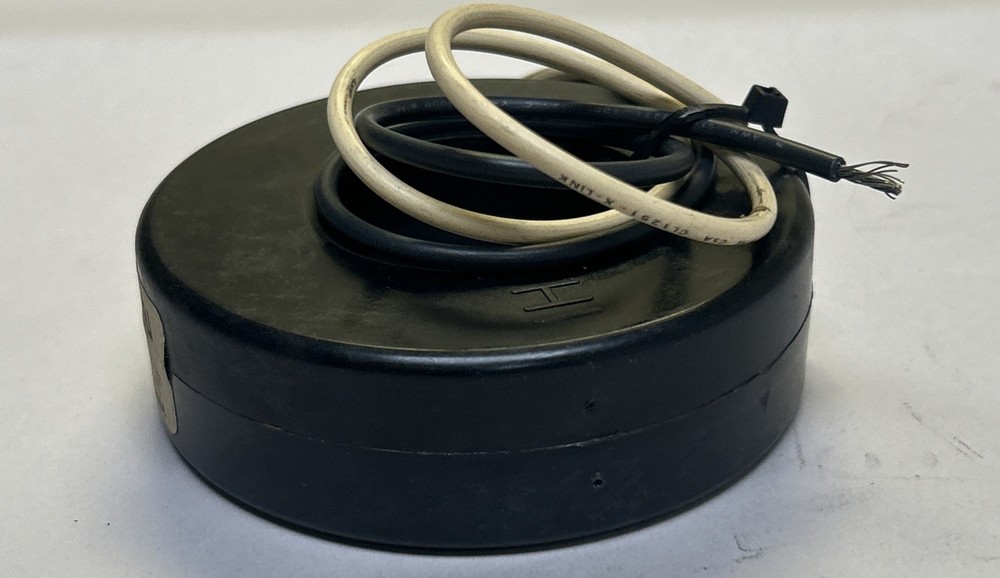 SQUARE D,5NR-301,CURRENT TRANSFORMER 300:5 RATIO NOS